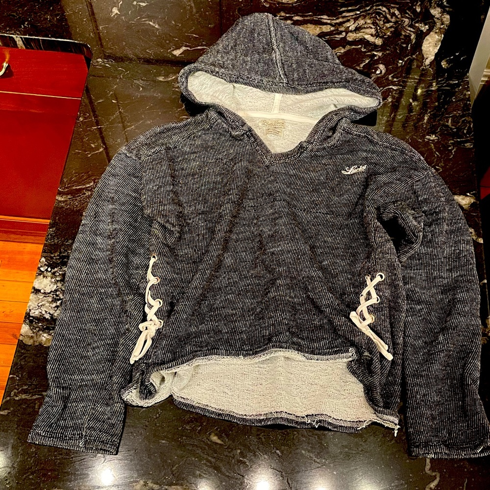 - Lucky brand cropped hoodie pull over